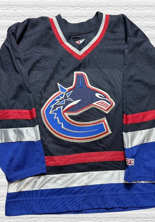 Vancouver Canucks Early 2000’s Jersey Size (L)