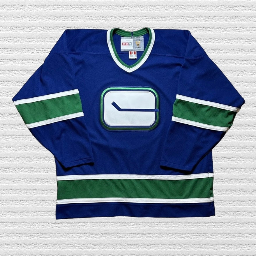 Vancouver Canucks Vintage CCM Jersey Size (XL)