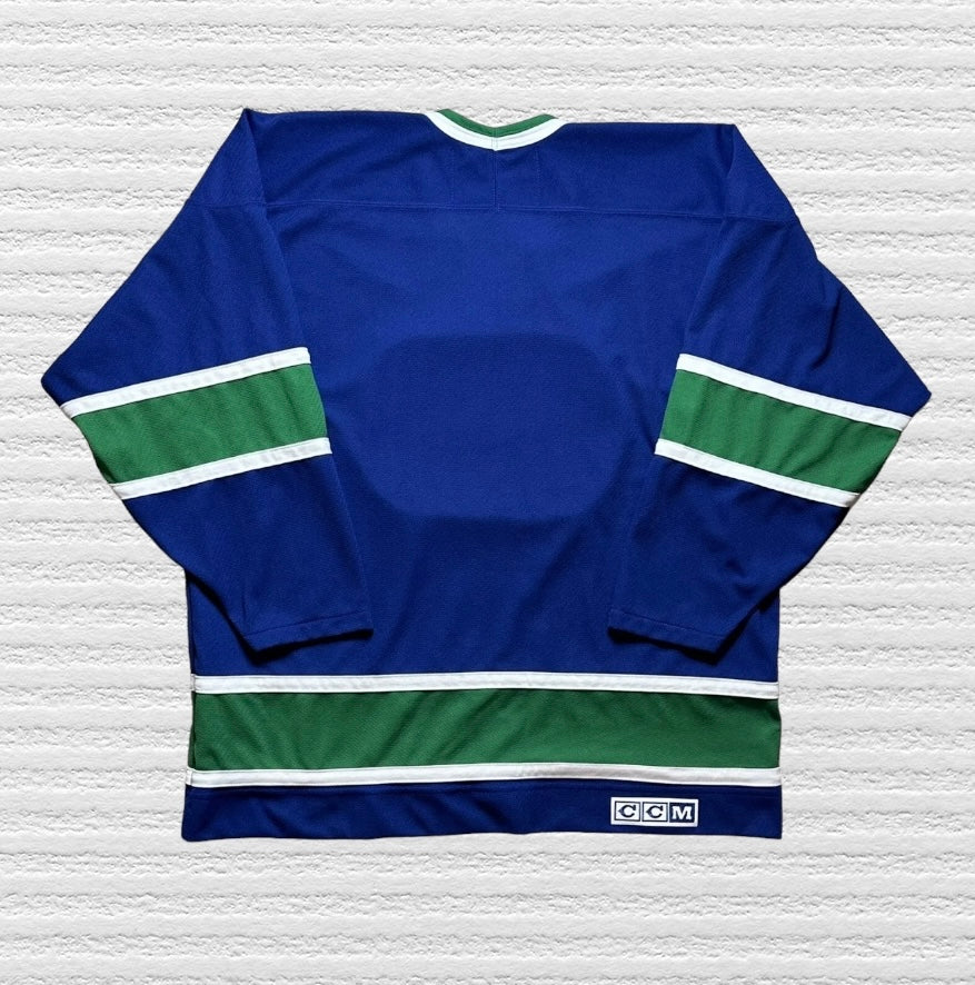 Vancouver Canucks Vintage CCM Jersey Size (XL)