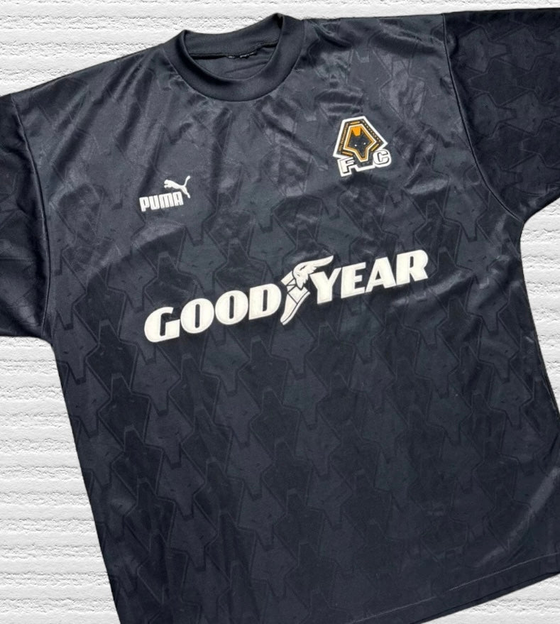 Wolverhampton Wanderers 90s Soccer/Football Jersey by Puma Size XL