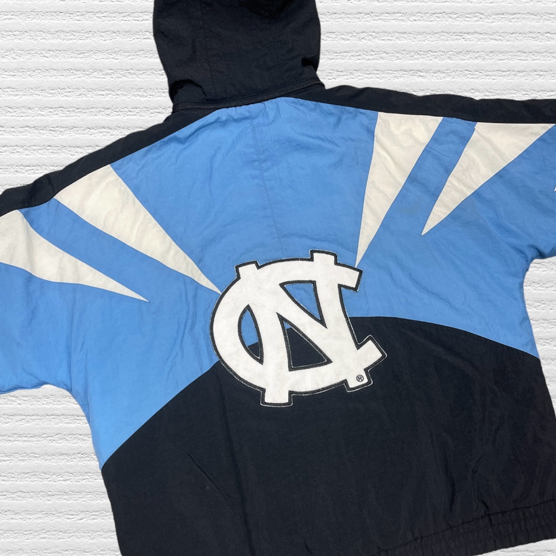 Vintage 90s UNC Tar Heels Sharktooth Puffer Jacket (L)